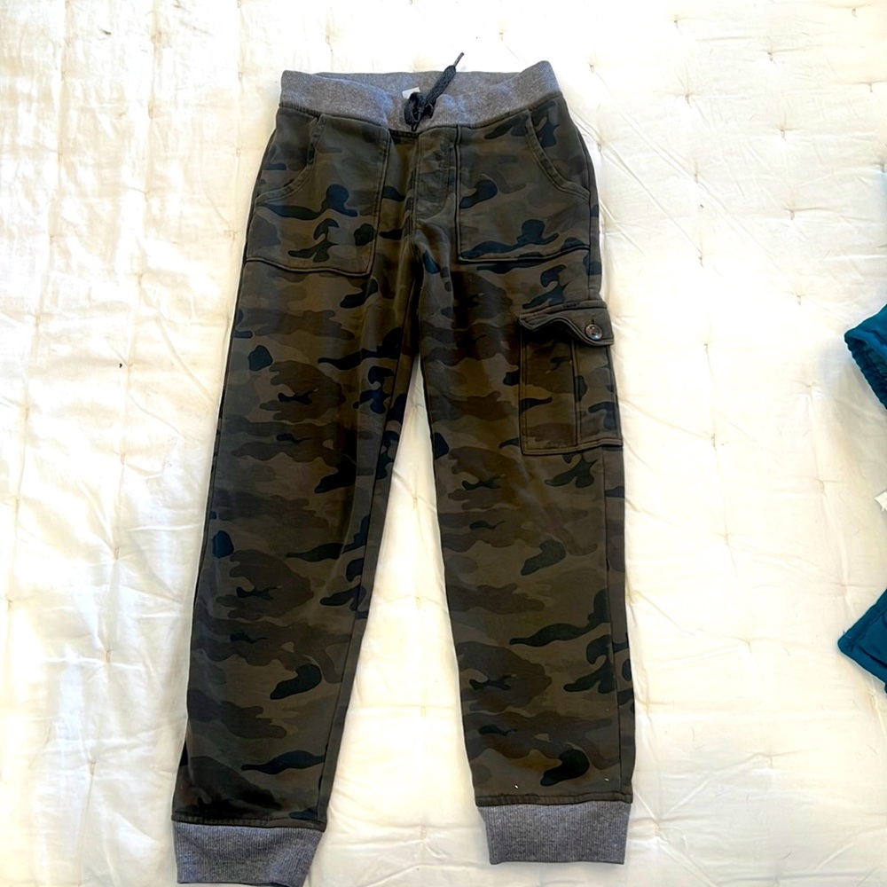 Boys ON camo joggers 10-12